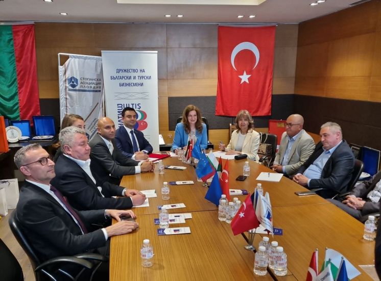 Çorlu Ticaret ve Sanayi Odası, BULTİŞ ve Plovdiv Endüstriyel Derneği arasında iş birliği protokolü imzalandı