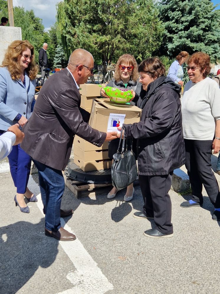 Сдружение Бултиш и Община Марица ощастливиха пенсионери по повод Великден